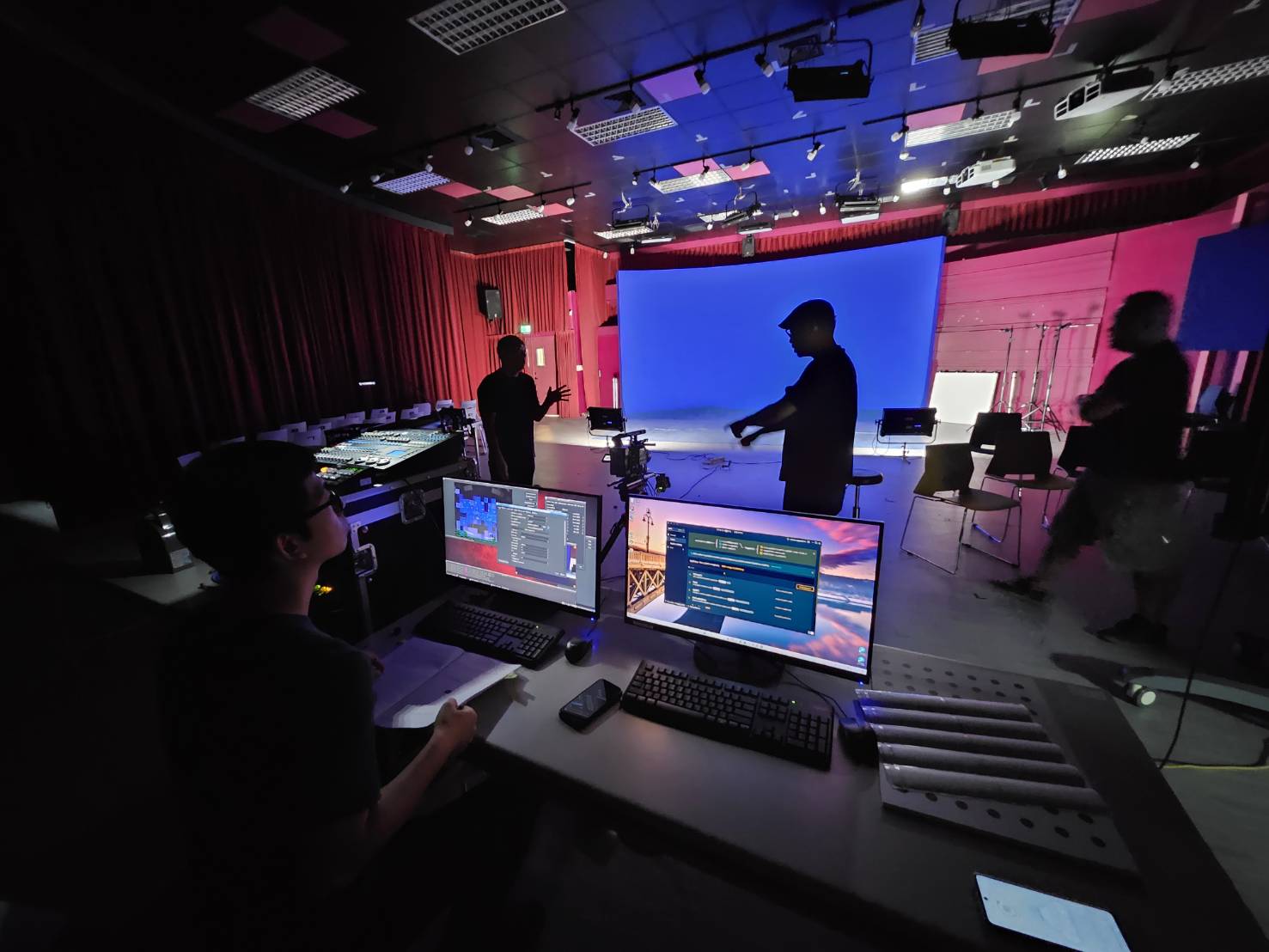 臺北校區-明倫館-AI虛擬攝影棚